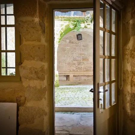 La Du Duche * Uzes
